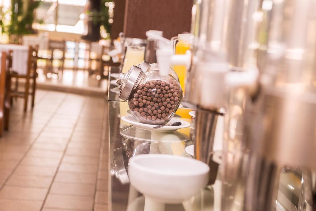 Stratus Vila Hotel Волта Редонда Екстериор снимка